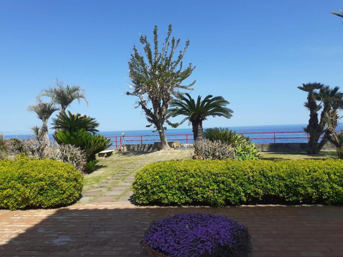 Aquamarine Home Riposto Exterior photo